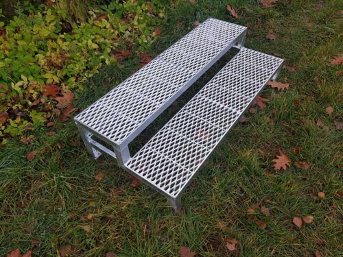 Stahltreppe 2 Stufen Freistehend