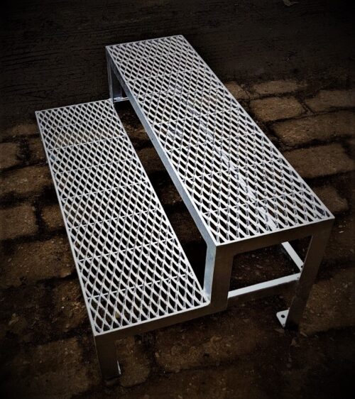 Stahltreppe 2 Stufen Freistehend