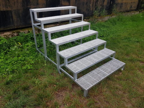 Stahltreppe Freistehend verzinkt Stahltreppe Freistehend 7 Stufen verzinkt Rutschfest