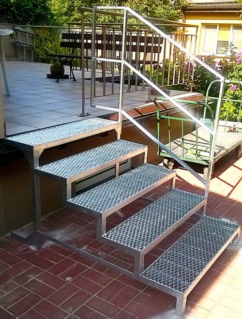 Außentreppe 5 Stufen Standtreppe verzinkt Außenbereich