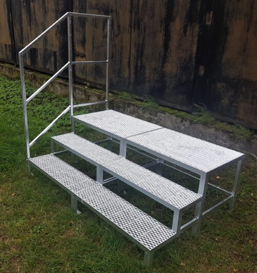 2 Stufen mit Podest Stahltreppe mit Geländer