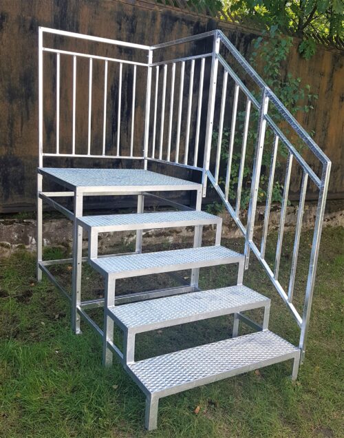 4 Stufen mit Podest Stahltreppe mit Geländer