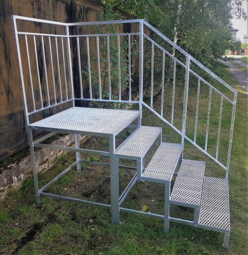 4 Stufen mit Podest Stahltreppe mit Geländer
