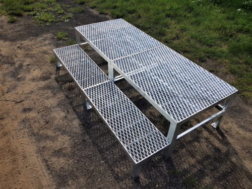 007 Stahltreppe 1 Stufen mit Podest