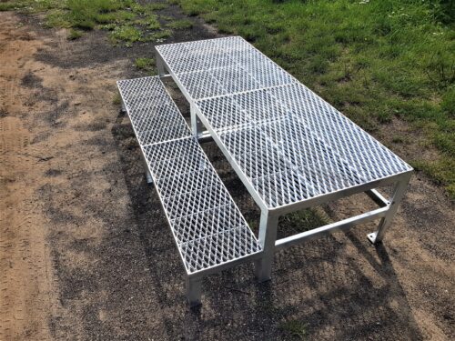 008 Stahltreppe 1 Stufen mit Podest