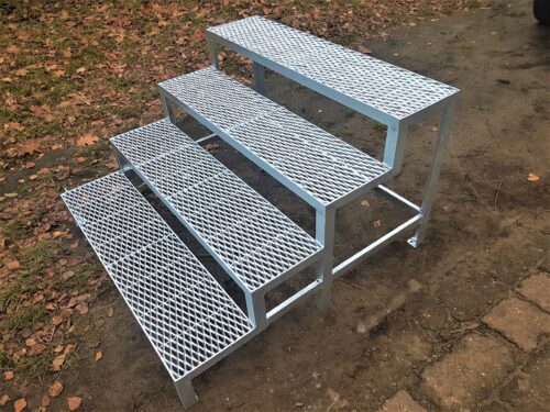 Stahltreppe 4 Stufen Freistehend