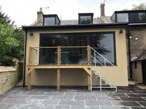 Stahltreppe 5 Stufen mit Geländer