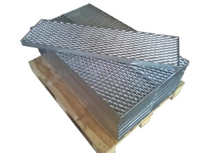 Treppenstufen Stahl Rutschfest feuerverzinkt Außenbereich