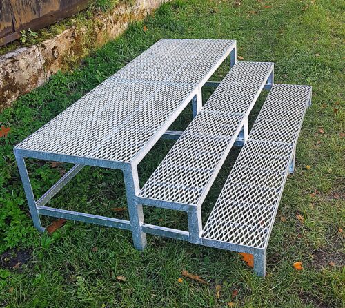 Außentreppe mit Podest 2 Stufen verzinkt Außenbereich